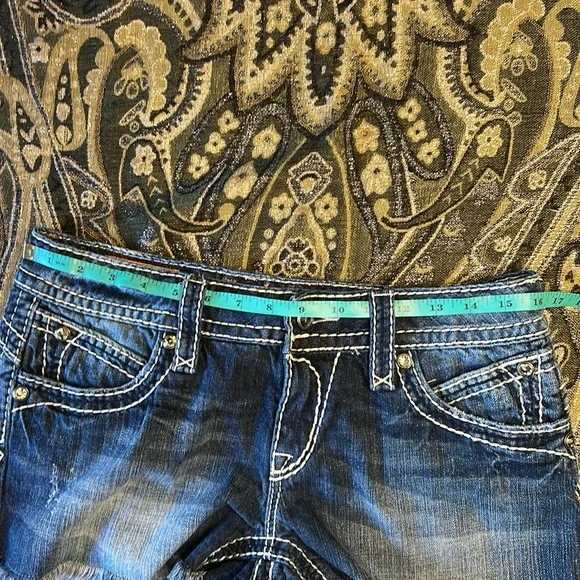 Rock Revival 30 Blue Denim Shorts with White Stitching - Picture 15 of 16